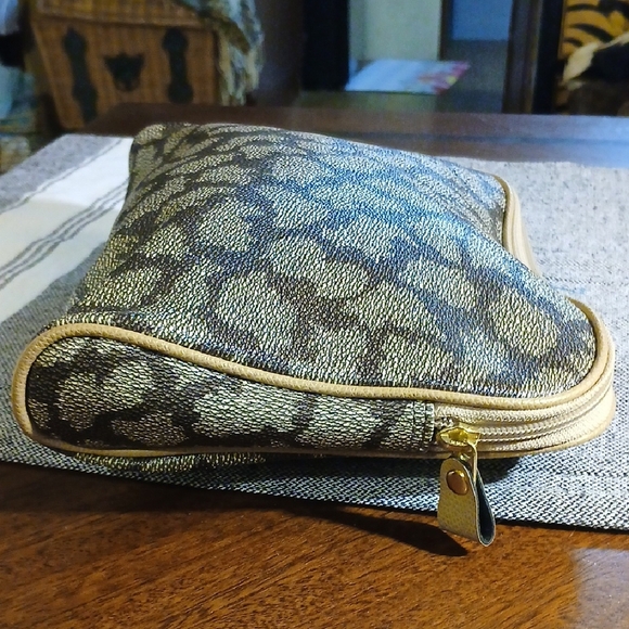 Yves Saint Laurent Brown and Black Clutch - Picture 5 of 9